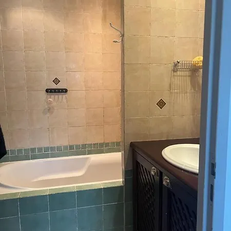 10 P Piscine Lagon Avec Vue Epoustouflante Proche Uzes Vila