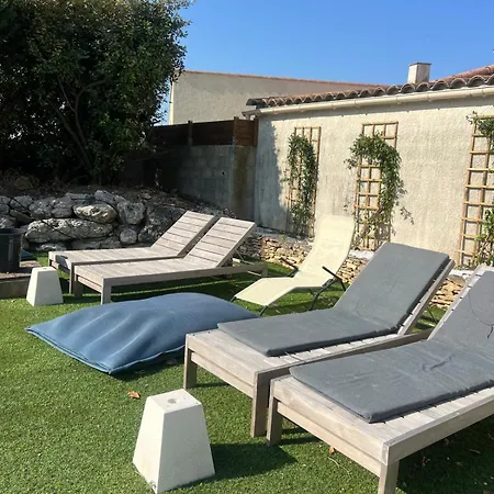 10 P Piscine Lagon Avec Vue Epoustouflante Proche Uzes *
