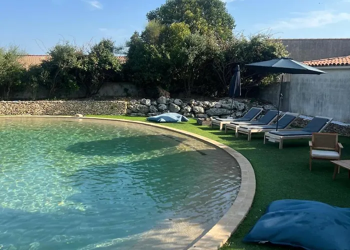 10 P Piscine Lagon Avec Vue Epoustouflante Proche Uzes *